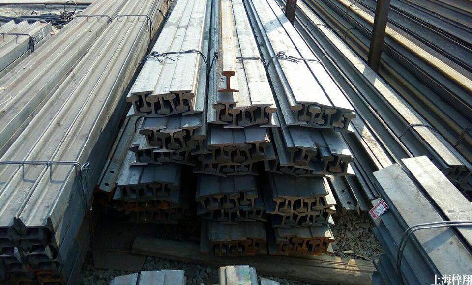 一批30kg轻轨顺利发往上海