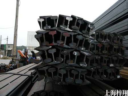 梓翔道轨一批30kg轻轨及配件成功发往四川